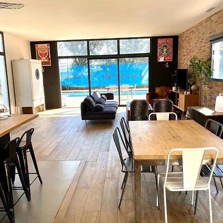 Villa Large House With Swimming Pool Close To Beaches